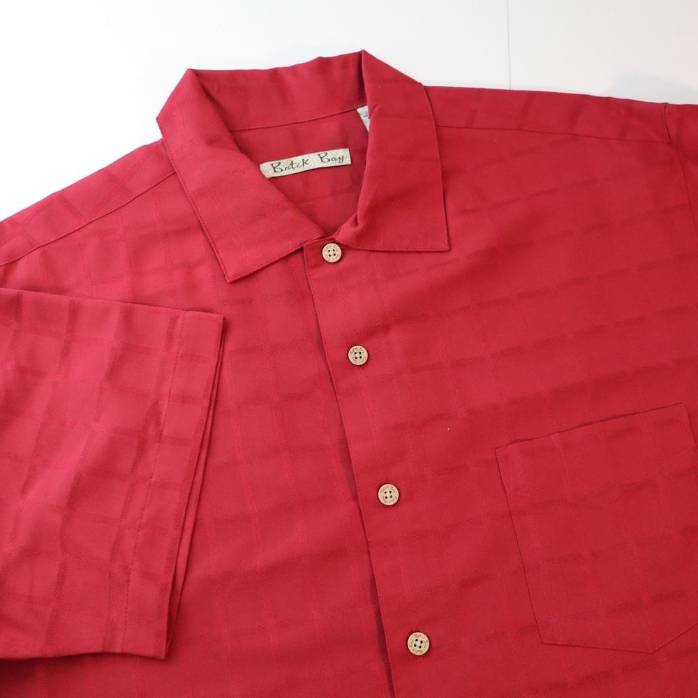Batik Bay Mens XL Short Sleeve Button Down Shirt Red Textured Grid Camp Casual